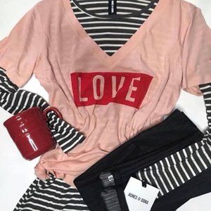 Agnes & Dora NWT Graphic Tee Pink "Love" size XS 0 - 2 - Perfect for Valentines